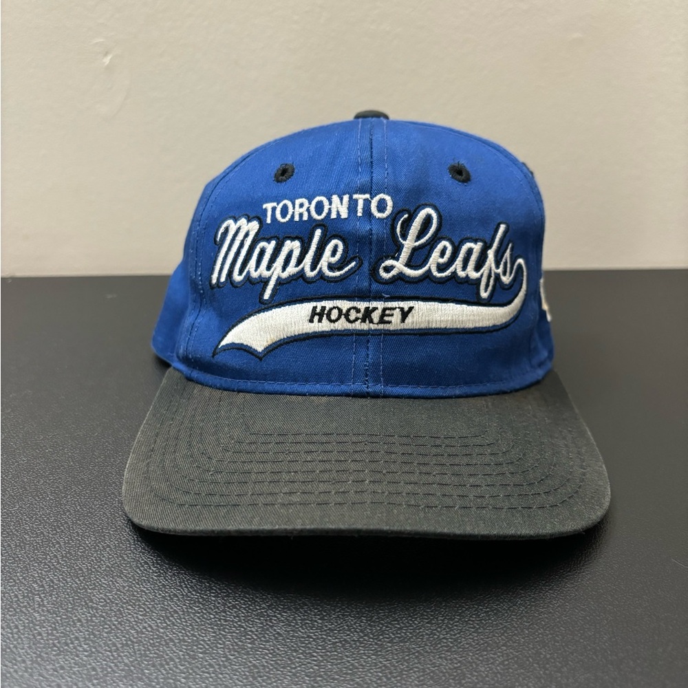 🍁 Vintage Toronto Maple Leaves SnapBack Hat (OS)